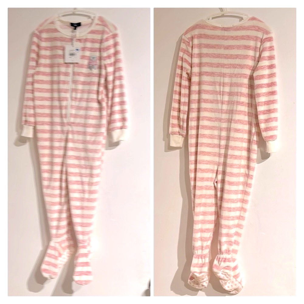 🆕 Striped Velour Pajamas with Cute Bear Embroidery! Toddler size 4
Brand NEW!